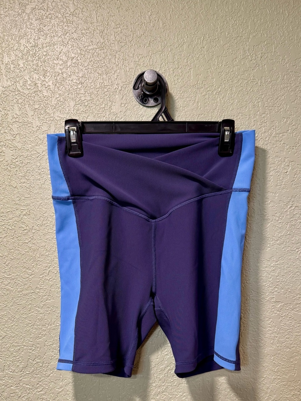 Wilo the Label Women's Navy and Light Blue Bike Shorts Large